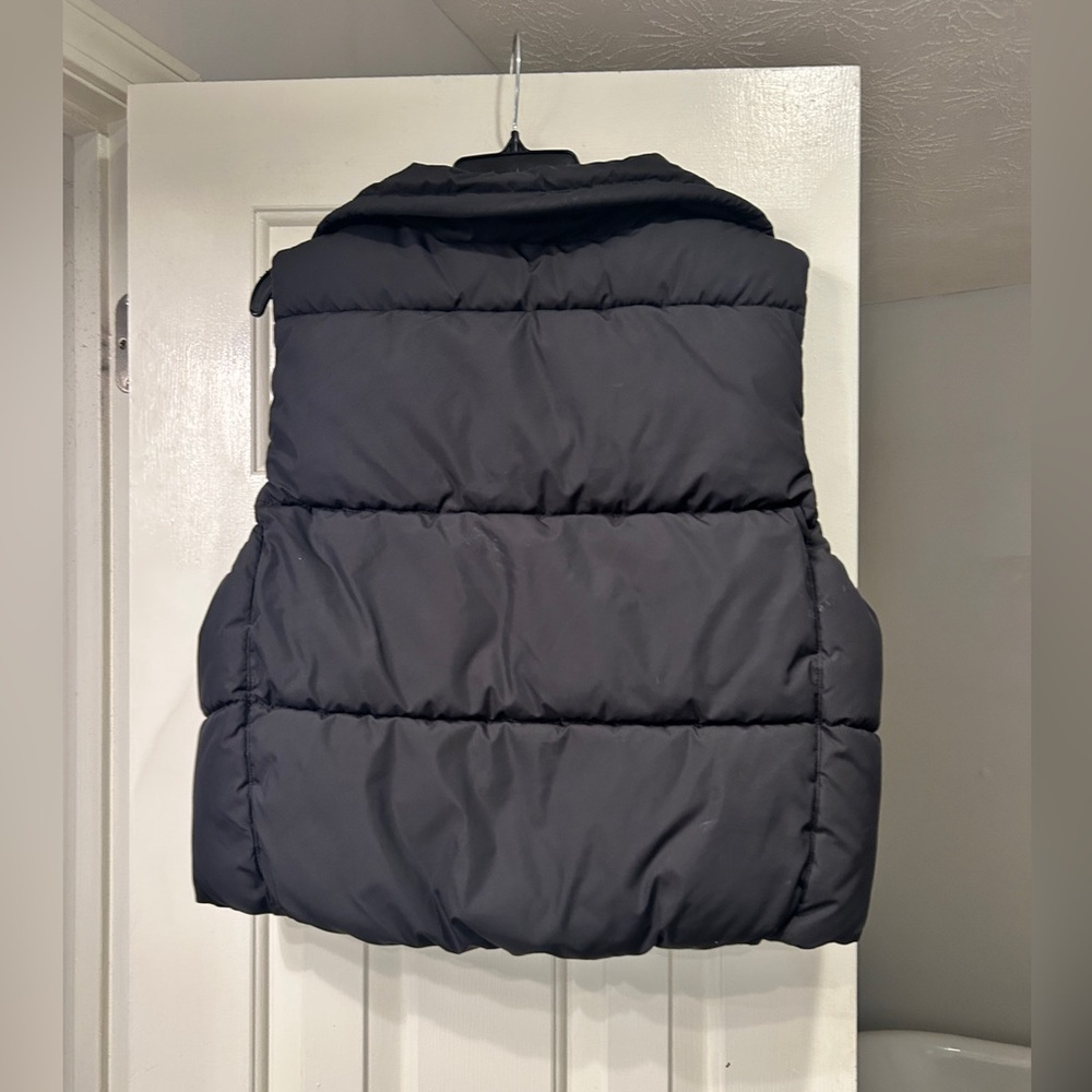 NEW H&M Black Puffer Vest - Picture 4 of 5